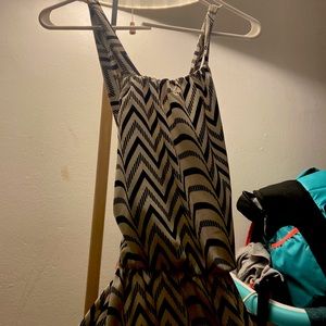 New dress looks amazing but also to small